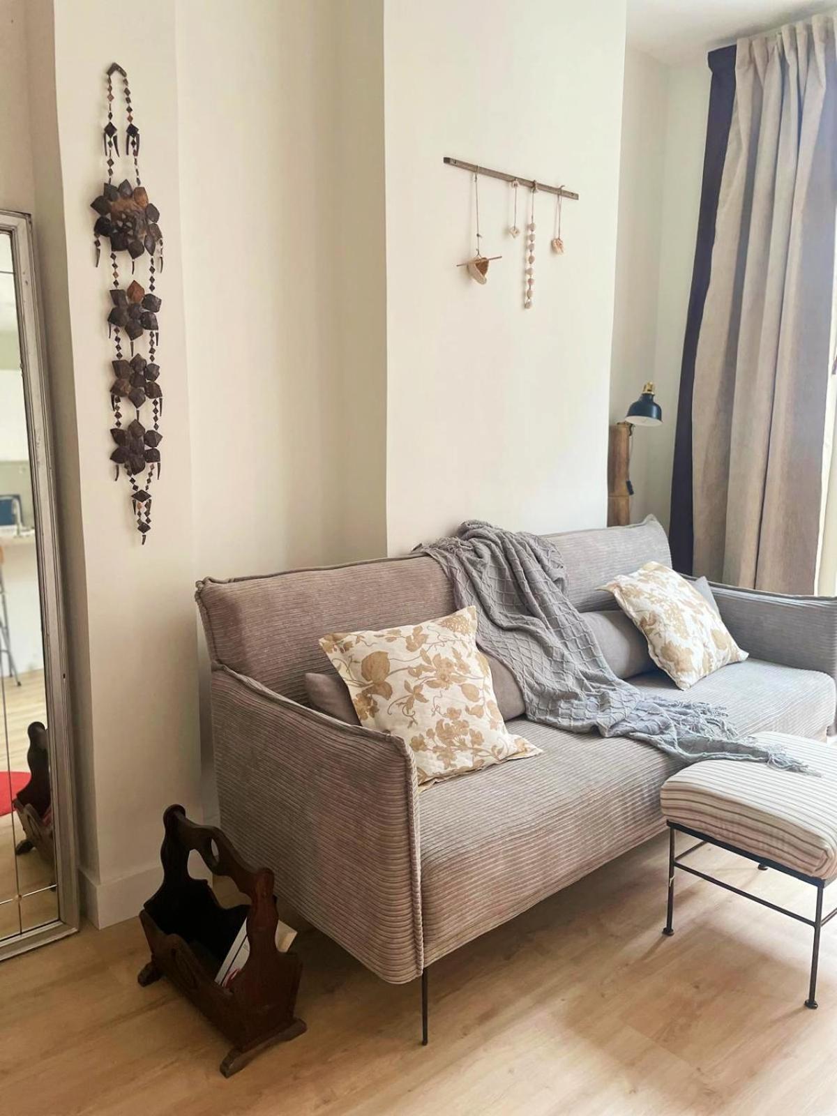 Apartament Loaina *